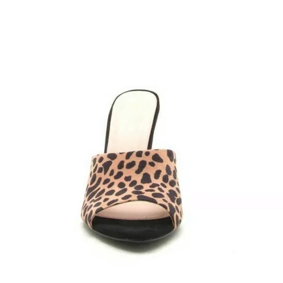 ▪️Leopard Stiletto Mules - Picture 5 of 7